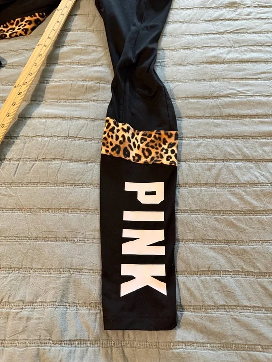PINK Victoria's Secret Black Ultimate Leggings with Leopard Trim Size Medium - Picture 7 of 9